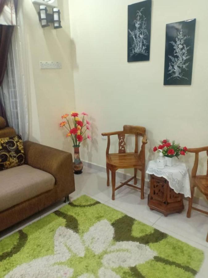 Kh Homestay Comfy N Calm Seri Manjung Exteriör bild